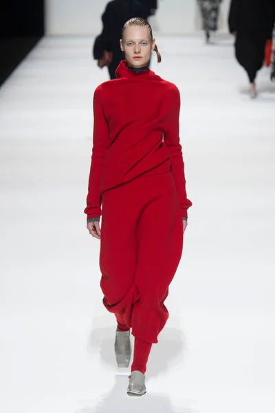 Look 27